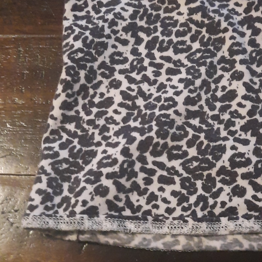 Snow Leopard tee - Picture 4 of 6